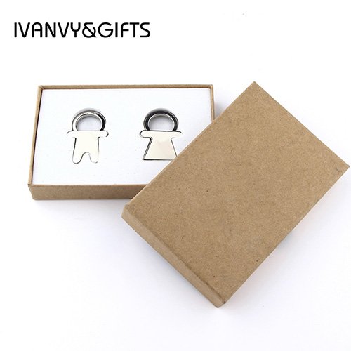 26 Zinc Alloy Custom Keychain