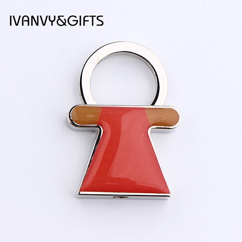 33 Fashion chains Gold keychains
